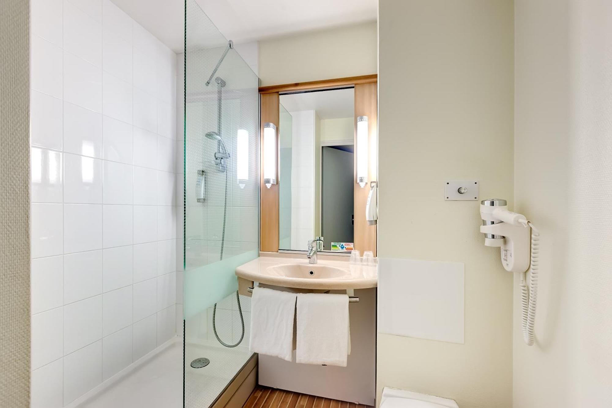 Ibis Agen Centre Gare Hotel Ngoại thất bức ảnh