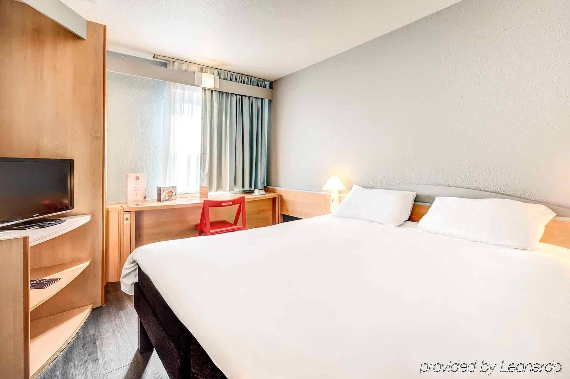 Ibis Agen Centre Gare Hotel Ngoại thất bức ảnh